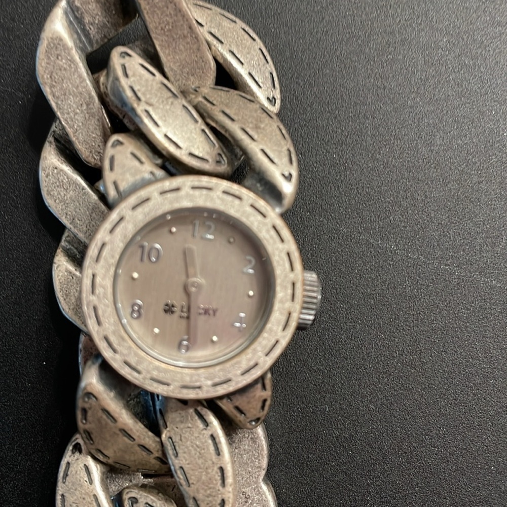 Lucky Brand Women’s Wristwatch Chunk Chain Links Band Silver Tone